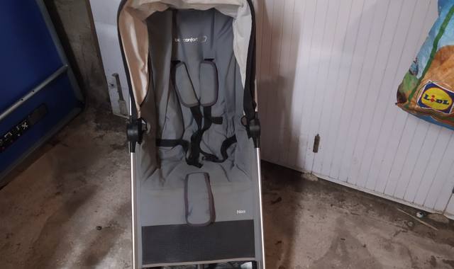 Equipements pour Bébé, Enfants, Puériculture poussette canne pliable avec housse de pluie Bébé confort