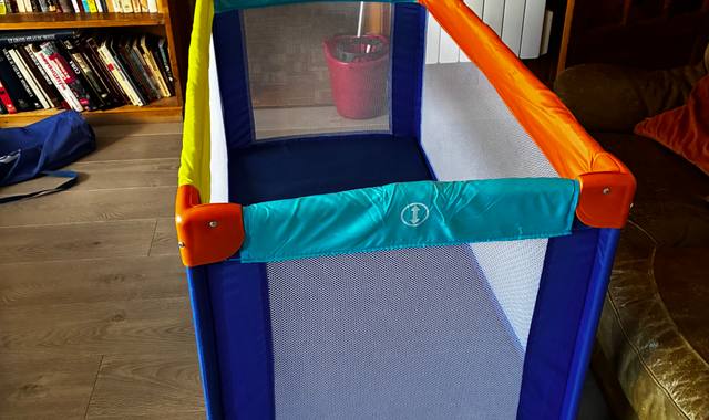 Equipements pour Bébé, Enfants, Puériculture un lit parapluie