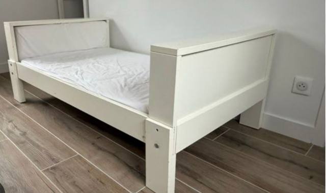 Equipements pour Bébé, Enfants, Puériculture lit évolutif ikea blanc
