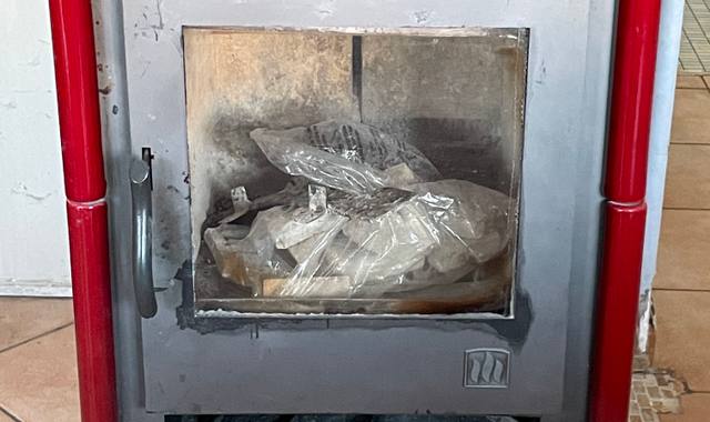 Ferraille, métaux divers Poêle à bois en Fonte pour récup pièces