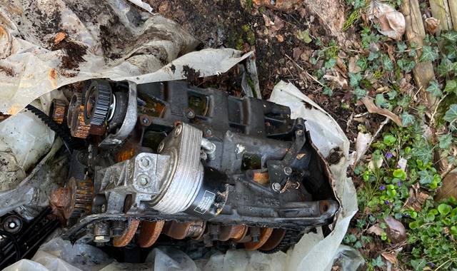 Ferraille, métaux divers bloc moteur alfa hs avec vilebrequin