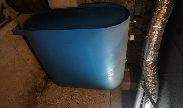 Ferraille, métaux divers cuvea fioul  1200 L