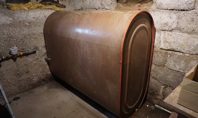 Ferraille, métaux divers cuvea fioul  800 l