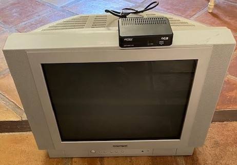 HiFi, Video, Photo téléviseur Hitachi avec décodeur TNT