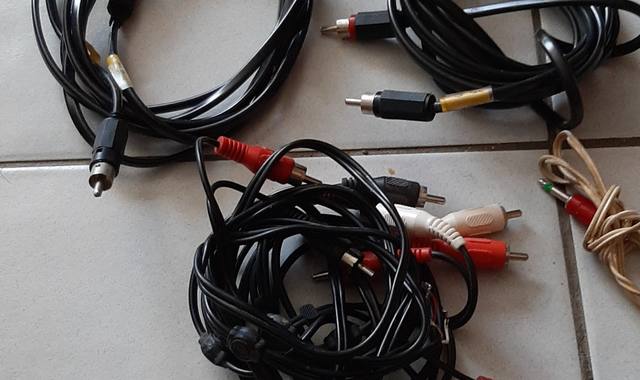 HiFi, Video, Photo divers câbles audio;video;peritel;antenne Tv;prises allumé cigare;alimentation.