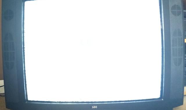 HiFi, Video, Photo TV cathodique 28'', idéal retro gaming.