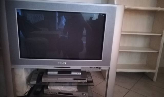 HiFi, Video, Photo je donne un televiseur philips en parfait etat