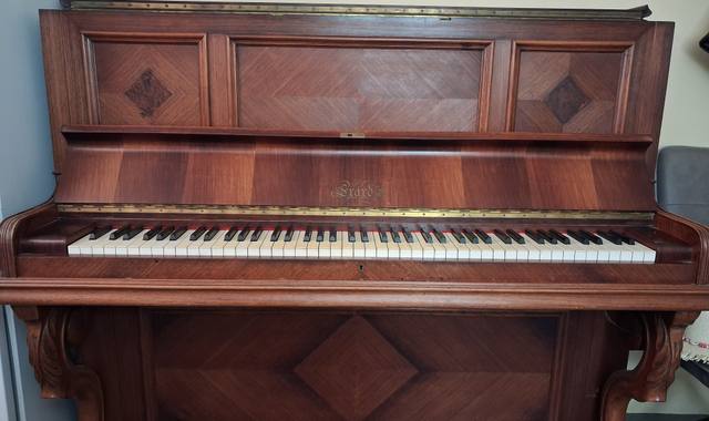 Instruments de musique piano d'étude en bon étét