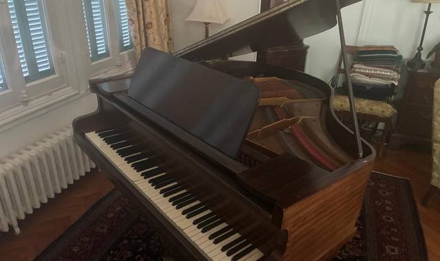 Instruments de musique piano à queue