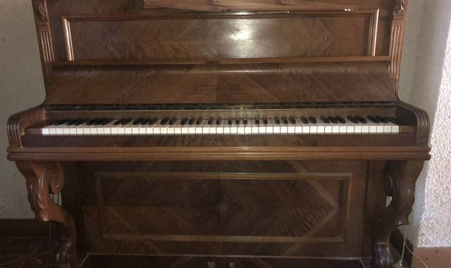 Instruments de musique piano Labrousse Cadre bois