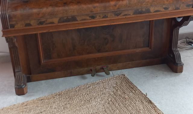 Instruments de musique piano droit