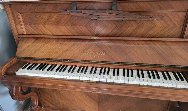 Instruments de musique piano droit gaveau en très bon état