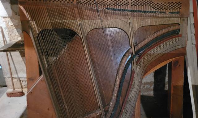 Instruments de musique table d'harmonie de piano