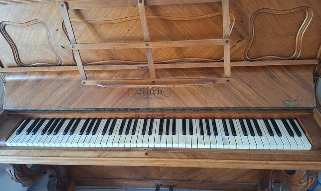 Instruments de musique piano Ruch paris