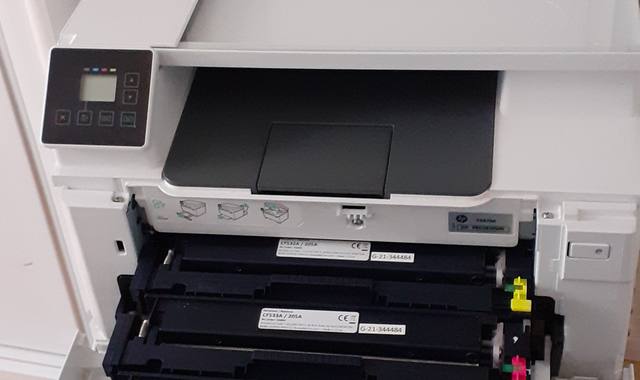 Informatique imprimante color laser jet pro mfp m180n