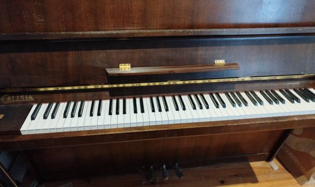 Instruments de musique piano droit