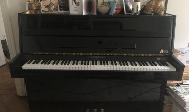 Instruments de musique piano droit