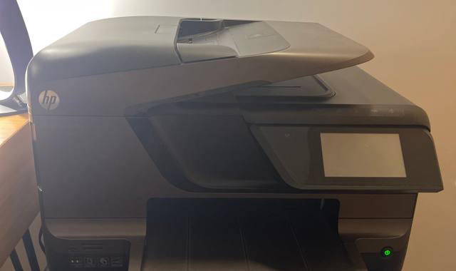 Informatique imprimante HP Officejet Pro 8600 qui fonctionne