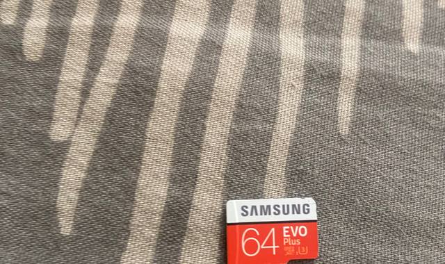 Informatique carte sd 64go