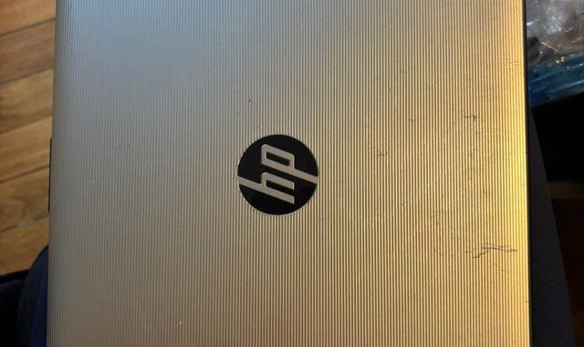 Informatique ordinateur HP ancien mais fonctionnel