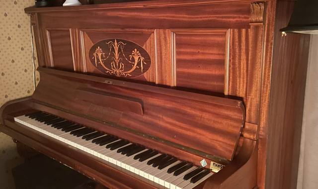 Instruments de musique piano droit