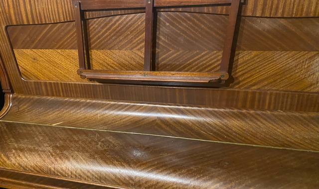 Instruments de musique piano droit
