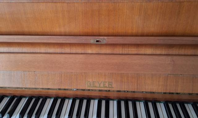 Instruments de musique piano droit