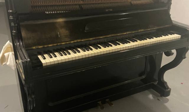 Instruments de musique piano droit