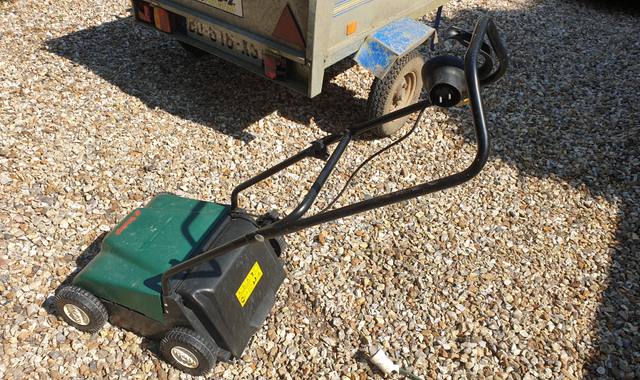 Jardinage scarificateur ellectrique