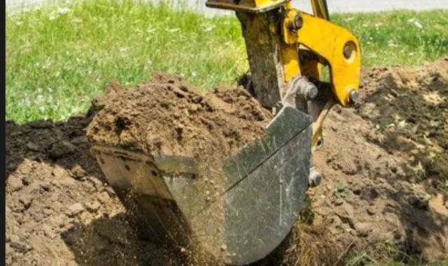 Jardinage chantier donne terre – accessible camion ou remorque
