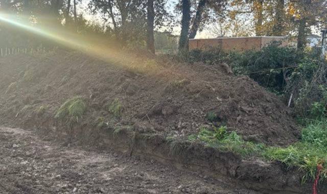 Jardinage 80 tonnes de terre végétale à récupérer – Le Fauga (31410)