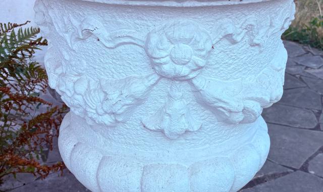 Jardinage 2 grands pots de fleurs en ciment