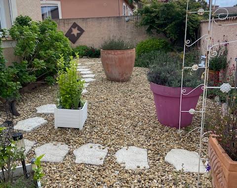 Jardinage gravier roulé