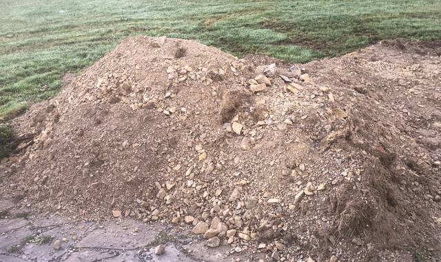 Jardinage terre de remblais