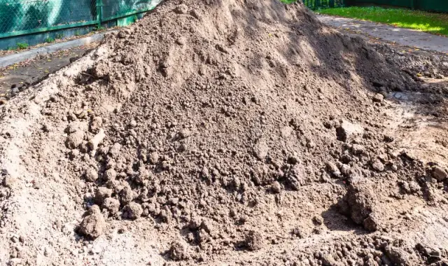 Jardinage de terre de jardin