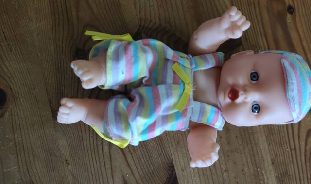 Jeux, Jouets petite poupée