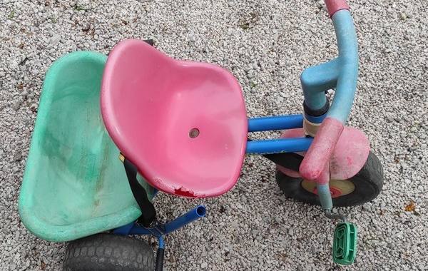 Jeux, Jouets tricycle jeune enfant