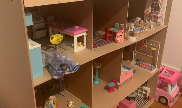 Jeux, Jouets structure maison poupée / barbie