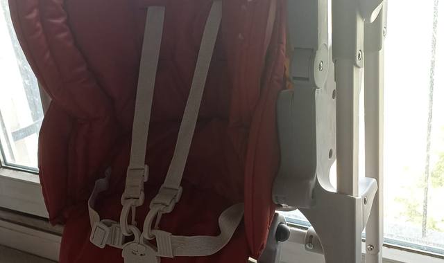 Jeux, Jouets À donner – Chaise haute CHICCO évolutive, pliable et confortable