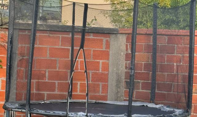 Jeux, Jouets trampoline