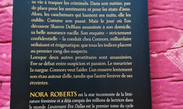 Livres-Revues livre j'ai lu lieutenant Eve dallas par Nora Roberts