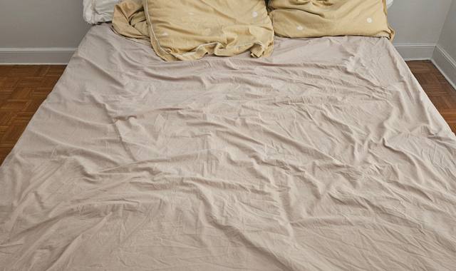 Literie 3 lits sommier plus matelas bonne etat