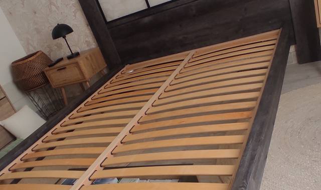 Literie lit + sommier2 places à donner