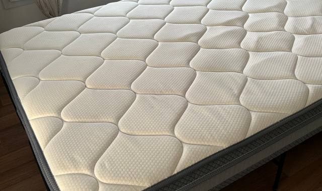 Literie matelas neuf 140x190 épaisseur 25 cm
