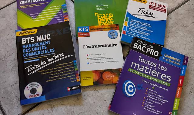 Livres-Revues lIVRE REVISION BAC et  BTS