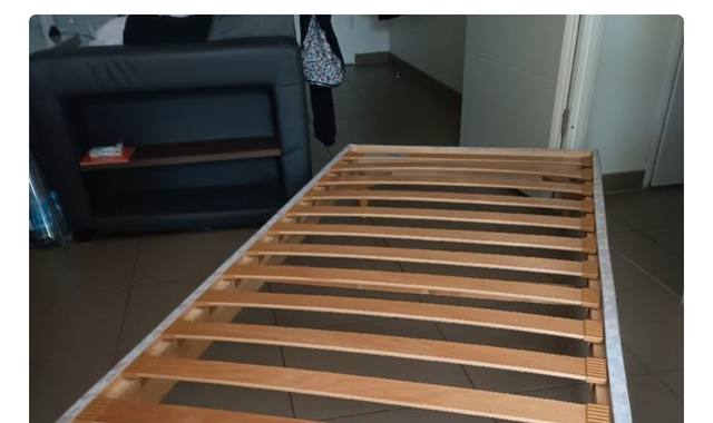 Literie sommier une place très bon état