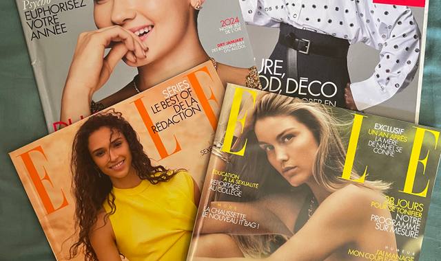 Livres-Revues Magazines « Elle » 2024