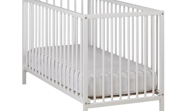 Literie 2 lits bébé à barreaux avec matelas