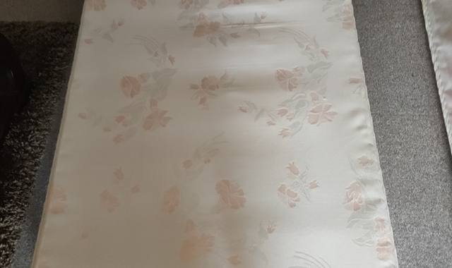 Literie sommiers/Matelas/Couettes