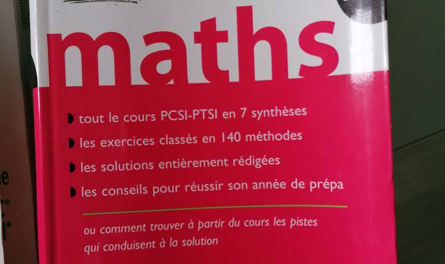 Livres-Revues 3 livres pour étudiant en classe préparatoire scientifique